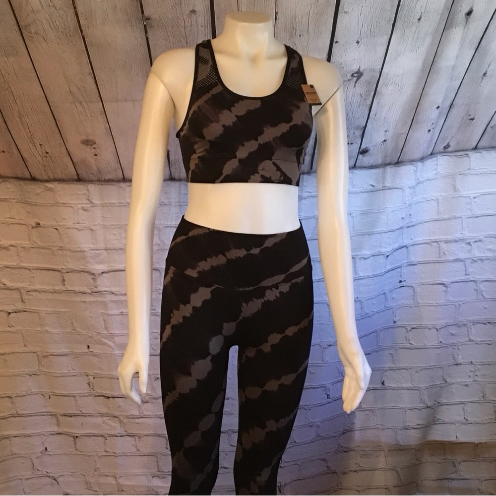 Victoria's Secret Black and Gray Sports Bra